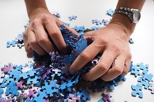 pieces-of-the-puzzle-592798_640
